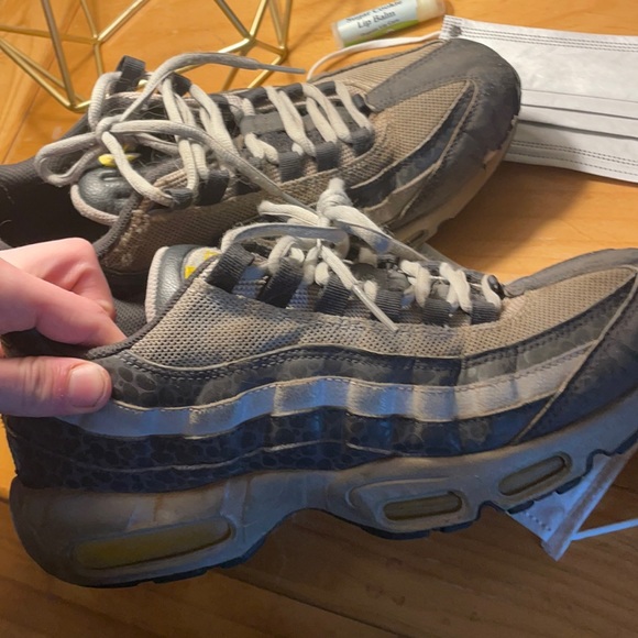 Worn a ton of times but still in good condition on the outside - Picture 1 of 4